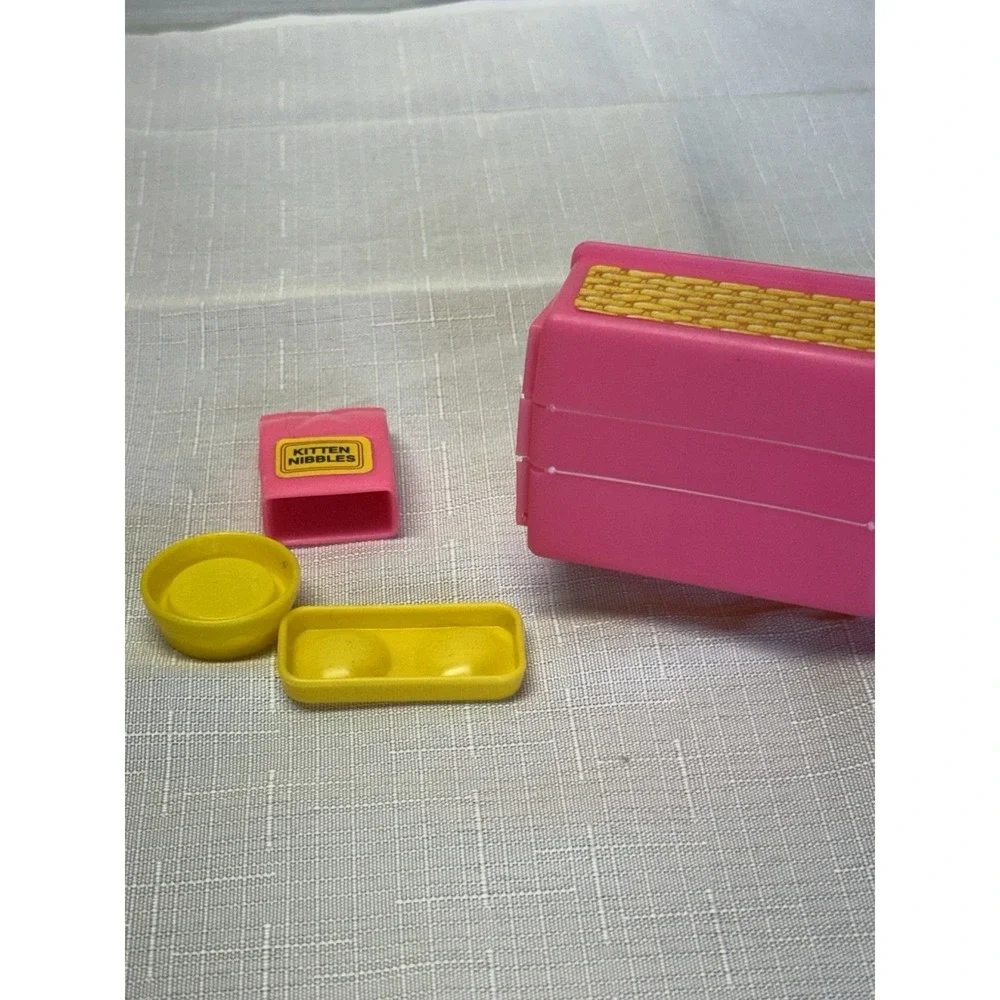 N/A iconic yellow dollhouse